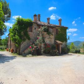 Exquisite Villa in San Venanzo with Private Pool