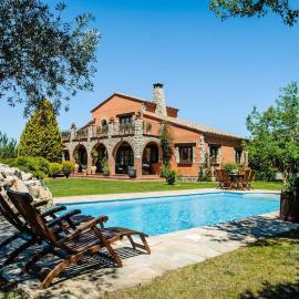 Peralada Home with Private Pool, hotelli kohteessa Peralada