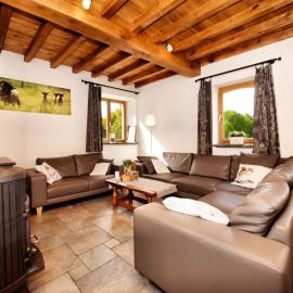 Forest-Edge Stay, Burtonville