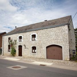 Cozy family home in Humain