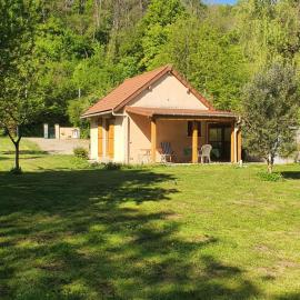 La maisonnette, Hotel in Saint-Père