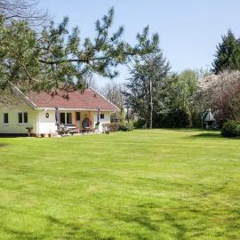 Family residence with large garden