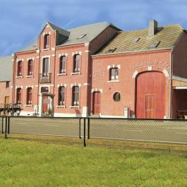 Holiday home in Cul-des-Sarts with roofed terrace