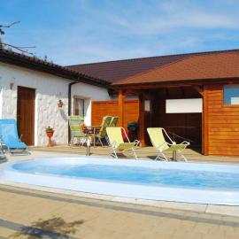 Terraced house with pool and sauna, Sieciemin