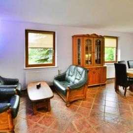 Comfortable holiday villa, Święcianowo, hotel in Zegocino