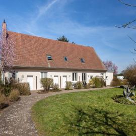 Familienfreundliches Reihenhaus mit WLAN in Buchholz am Müritzsee, hotel in Buchholz