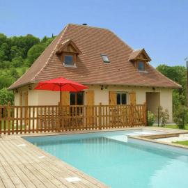 Nature Escape in Loubressac with Pool、ルブレサックのホテル