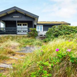 6 person holiday home in Ringkøbing, khách sạn ở Søndervig