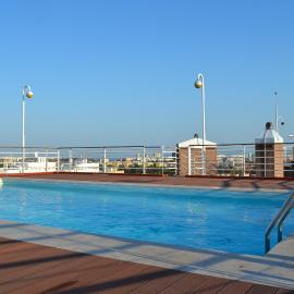 All in One City Flat - Pool, parking & nomad