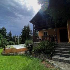 Ubytování - Chata u Vlčků, hotel in Kostelec nad Vltavou
