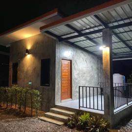 Baan Raweewan Resort, Hotel in Ban Phu Yai
