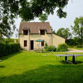 Cottage in Wierre-Effroy near Forest