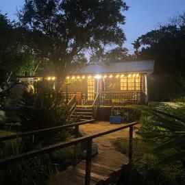 Little Creek Cabins, hotelli kohteessa Port Edward