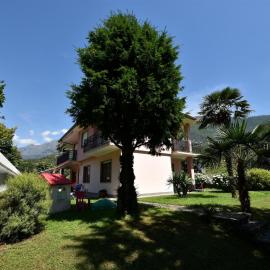 Villa in Mergozzo near Lago di Mergozzo, hotel u gradu Mergoco