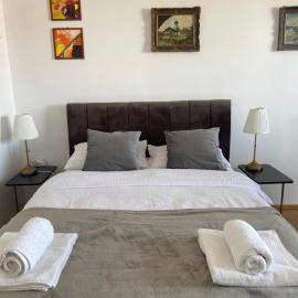 12 Home, Hotel in Reghin