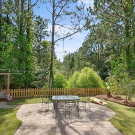 Spacious Laid-Back Hideaway Pets Allowed Enjoy Back Yard Modern Fixtures Plus Free Daily Activity Tickets