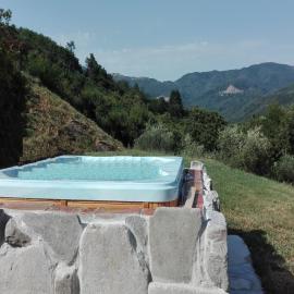 Cottage in Pescia with Pool and Garden