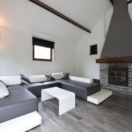 Luxury Villa with Pool, hotel in Beausaint