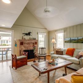 Cozy Beach Getaway ~ 6 Mi to Atlantic City!, khách sạn ở Brigantine