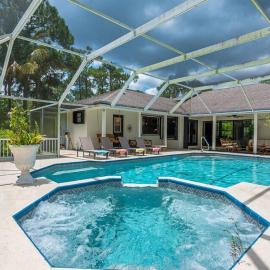 Jupiter Farms Country Estate with Pool Spa Lakefront, hotel din Jupiter