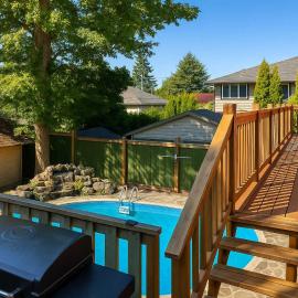 Quaint Attic Suite with Heated Pool Year-Round
