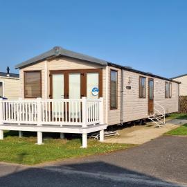 Megerlilly Family Hideaway, Church Farm, hotel in Pagham