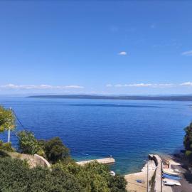 Apartment Boto - 20m from the sea, hotell i Smergo