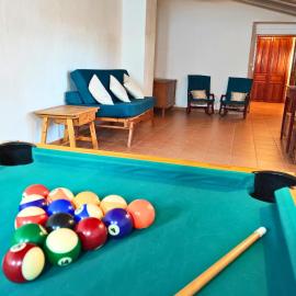 Casa Rural con Patio y Barbacoa en Pinoso, Hotel in El Rodriguillo