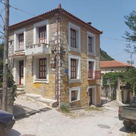 Agiasos Stavri Traditional Stone House, hotel a Agiásos