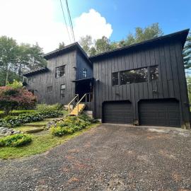 Cozy House 10 Min To Lake George, hotel 
