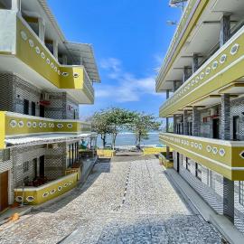 Urbanview Hotel Saikhwan Pantai Sayang Heulang Pameungpeuk Garut by RedDoorz, готель у місті Cilauteureun