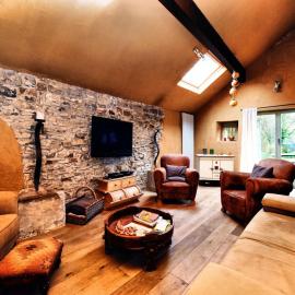 Relaxing Retreat Near Forests