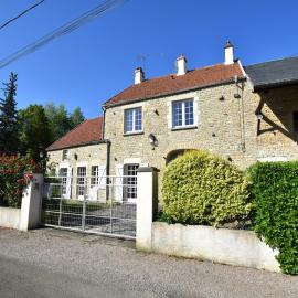 Holiday Home Vault-de-Lugny near Forest