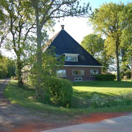 Viesnīca Holiday Home in Workum on a farm pilsētā Vorkuma