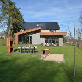 Chic Retreat Near Lake & Fens