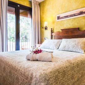 Hotel Doña Manuela, хотел в Даймиел