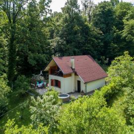 Charming Stay in Sveti Križ, hotel a Tuhelj