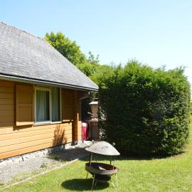 Comfortable Chalet in Ovifat near Ski Lift, hotelli kohteessa Waimes