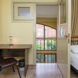 Express Hotel، فندق في تبليسي