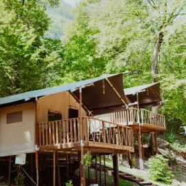 Glamping BoraGlamp - Boračko jezero, hotel v destinácii Konjic
