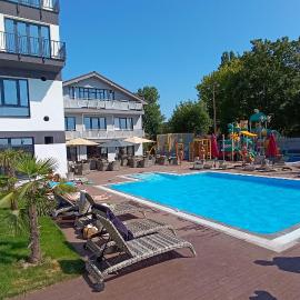 Senec में, होटल Hotel Sun