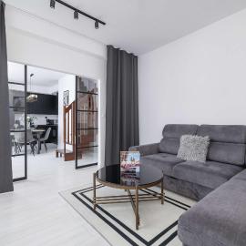 Spacious Apartment in Wieliczka with AC & Parking by Noclegi Renters, hotel in Wieliczka
