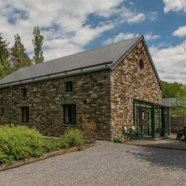 Theux Family Spa Retreat, hotel in Vert Buisson