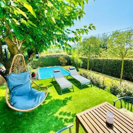 The Green Wagon Costa Brava, Piscina Privada, AC, WIFI, Parking, Terraza, hotel en Tordera