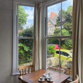 Penzance Central 1 & 2 Bedroom flats, hotel di Penzance