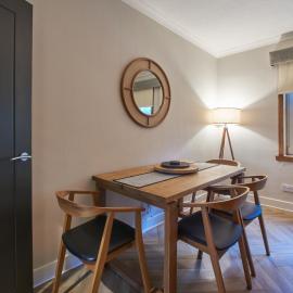 Luxury Old Town Apartment just a 5 Minute Walk to Stirling Castle