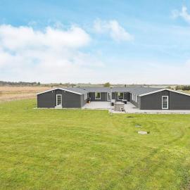 5 star holiday home in Øster Assels, hotel em Øster Assels