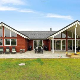 5 star holiday home in Grenaa