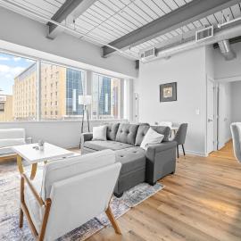 Spacious 2 BD Apt l Downtown Cleveland l Free Parking, hotel u gradu Klivlend