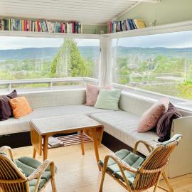 Family Cabin With Fjord Views In Drøbak Heights, hotel en Drøbak